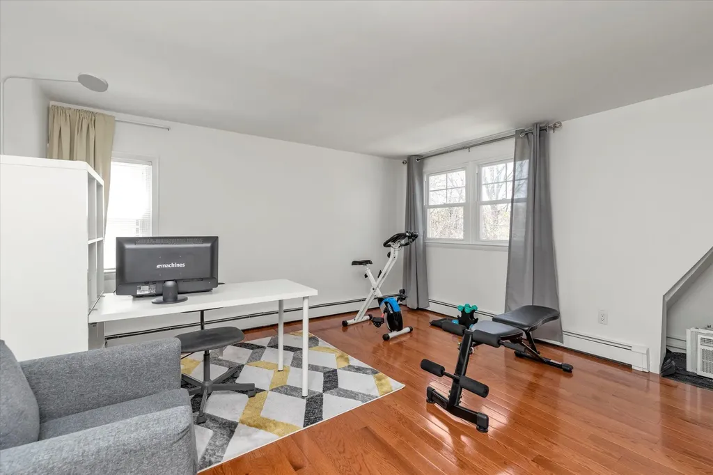 10 Post Street Glen Head NY 11545