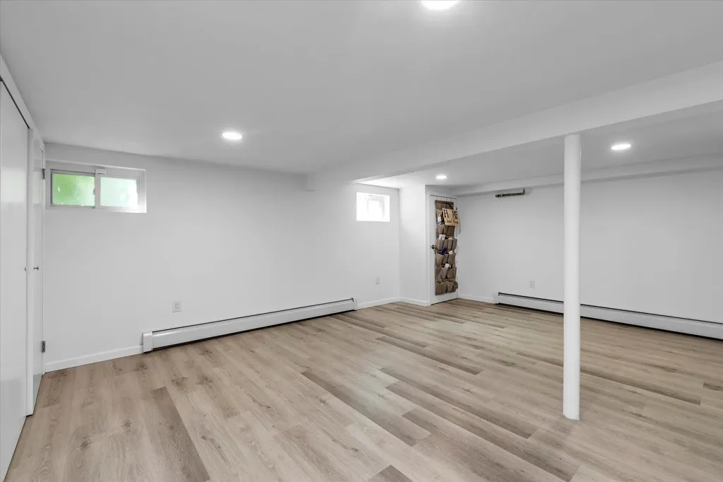 10 Post Street Glen Head NY 11545