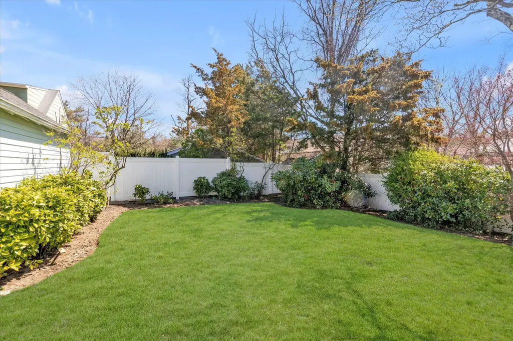 10 Post Street Glen Head NY 11545