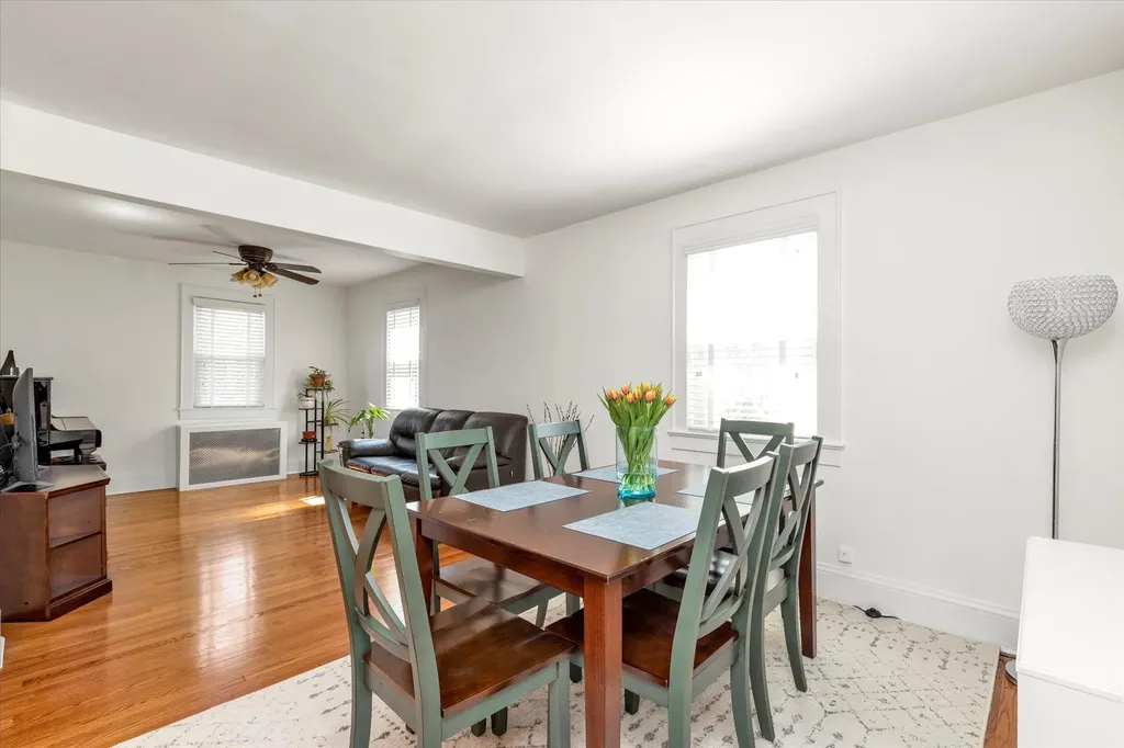 10 Post Street Glen Head NY 11545