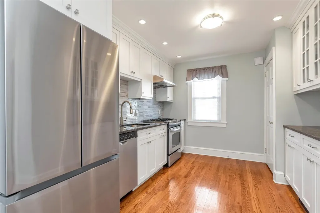 10 Post Street Glen Head NY 11545