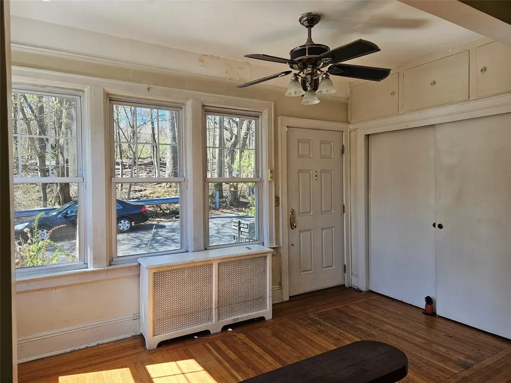 182 Parkway N Yonkers NY 10704