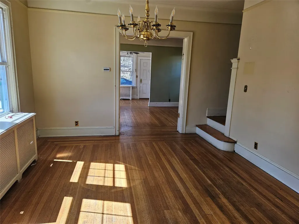 182 Parkway N Yonkers NY 10704