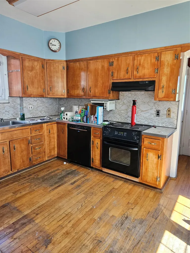 182 Parkway N Yonkers NY 10704