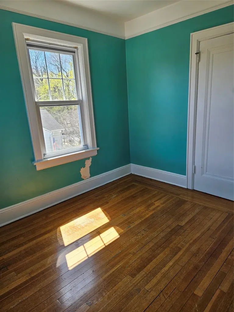 182 Parkway N Yonkers NY 10704