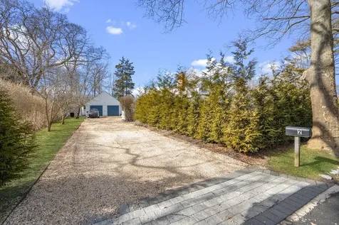 2 Livingston Road Bellport Village NY 11713