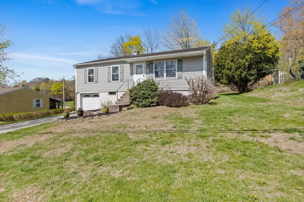 53 Fairfax Road Fishkill NY 12524