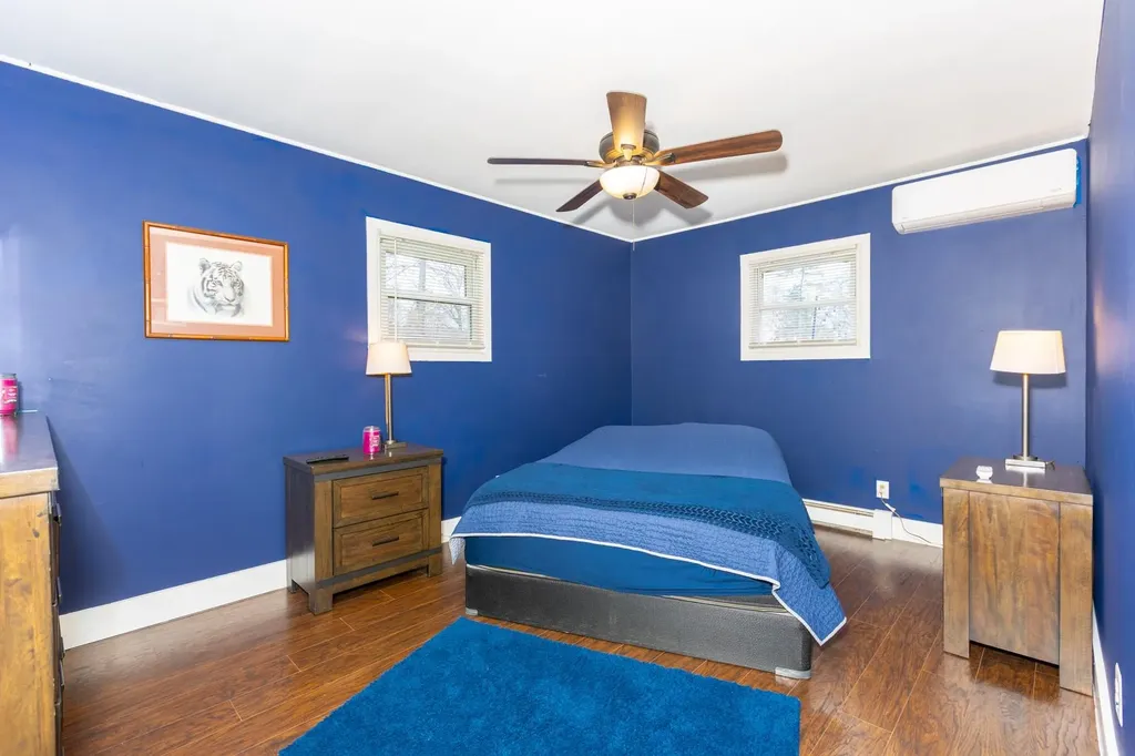 33 Pine Cone Street Middle Island NY 11953