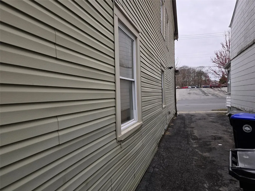 18 Mansion Street Poughkeepsie NY 12601