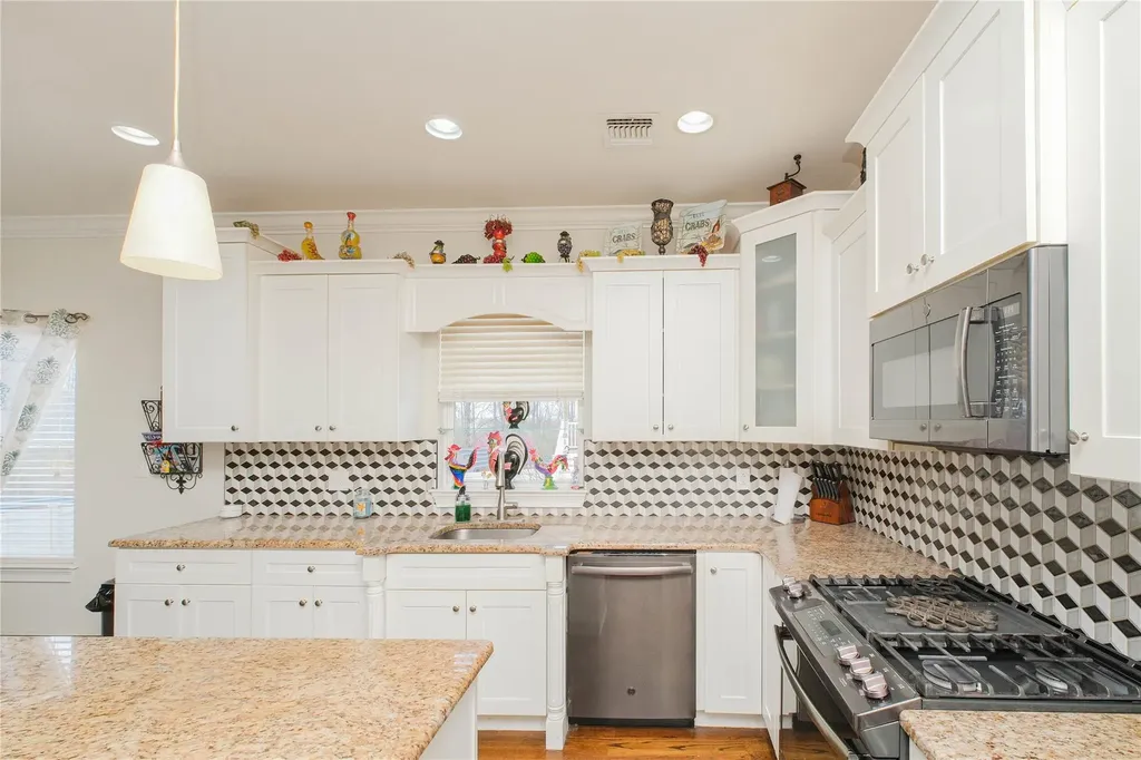 16 Berkshire Lane Staten Island NY 10309