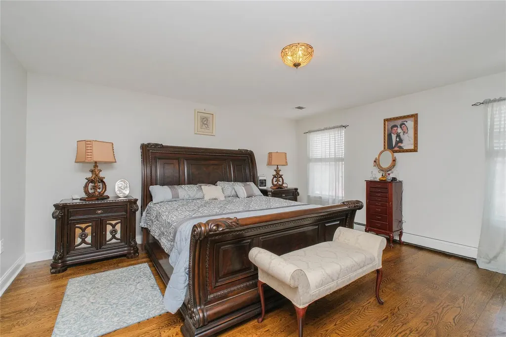 16 Berkshire Lane Staten Island NY 10309