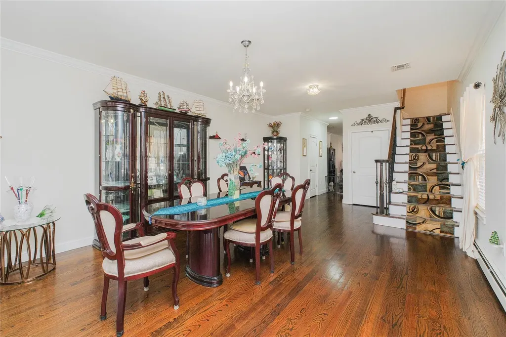 16 Berkshire Lane Staten Island NY 10309