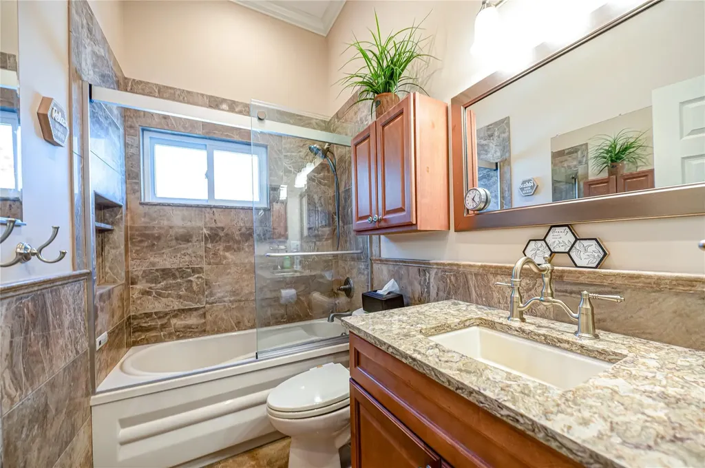 529 Myrtle Avenue West Islip NY 11795