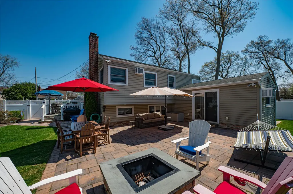 529 Myrtle Avenue West Islip NY 11795