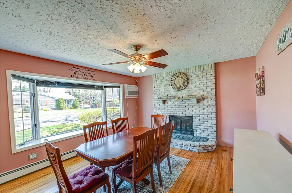 529 Myrtle Avenue West Islip NY 11795