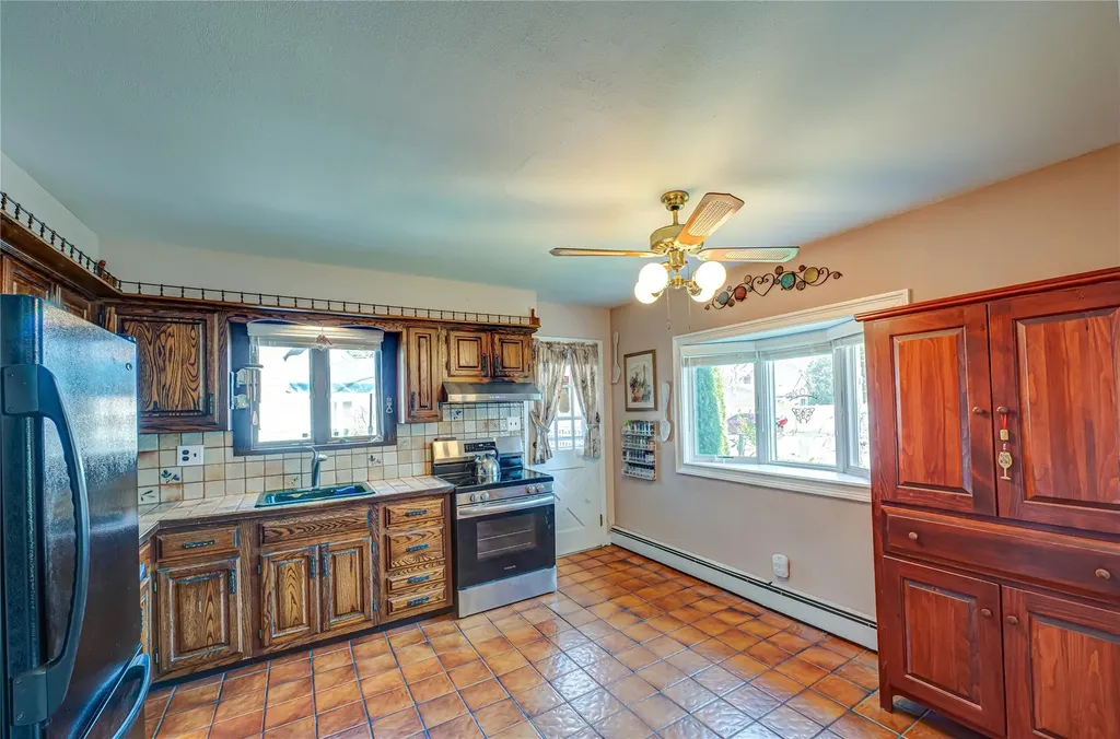 529 Myrtle Avenue West Islip NY 11795