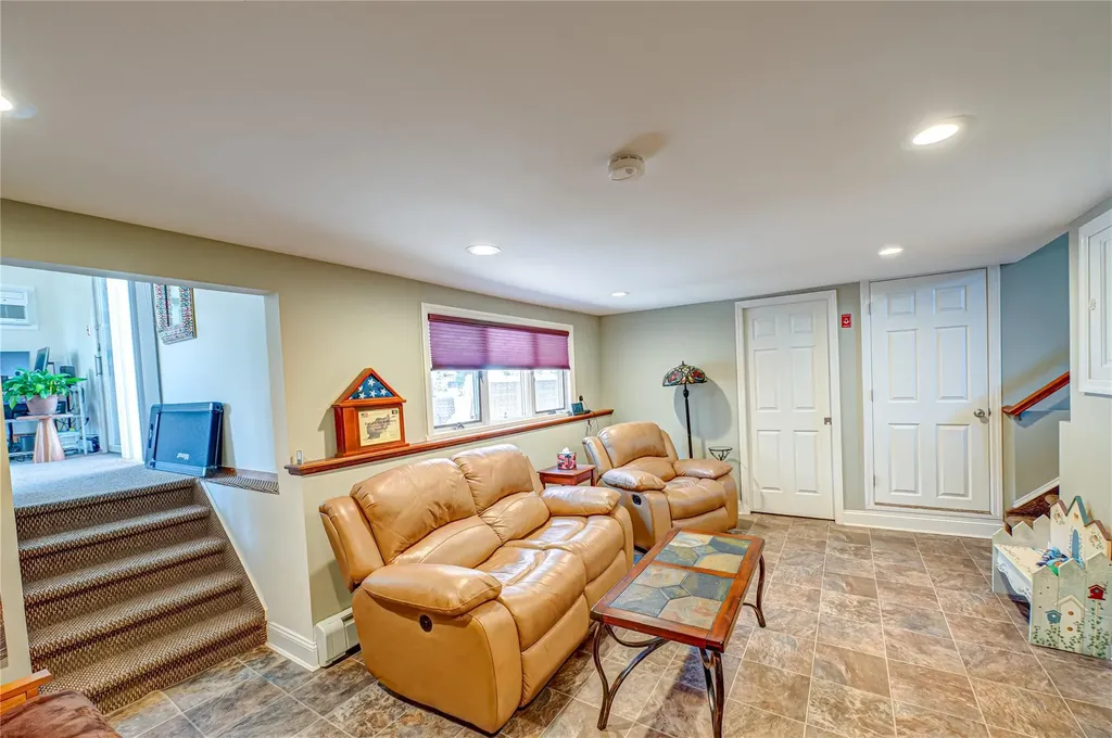 529 Myrtle Avenue West Islip NY 11795