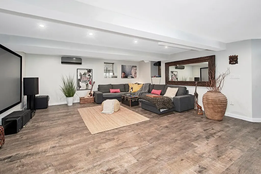 8 Birch Avenue Pelham NY 10803