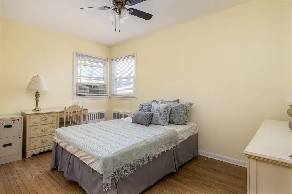3783 Harbor Boulevard Seaford NY 11783
