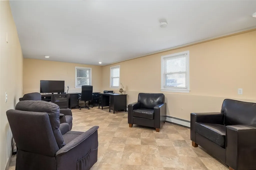 3783 Harbor Boulevard Seaford NY 11783