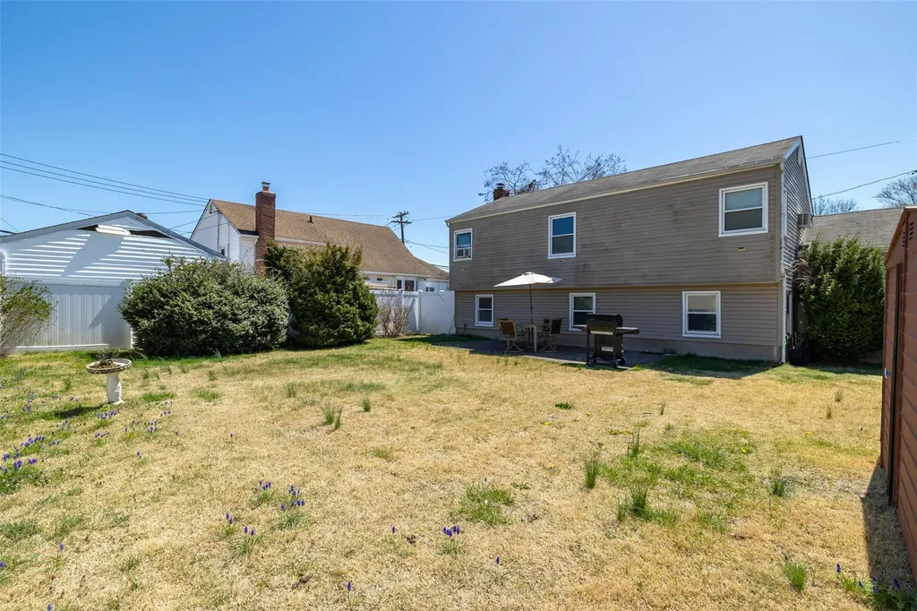 3783 Harbor Boulevard Seaford NY 11783