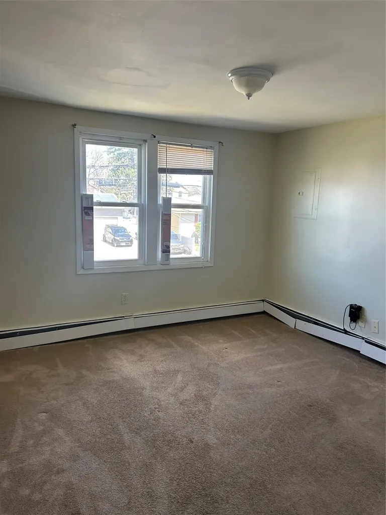 249 39th Street Lindenhurst NY 11757