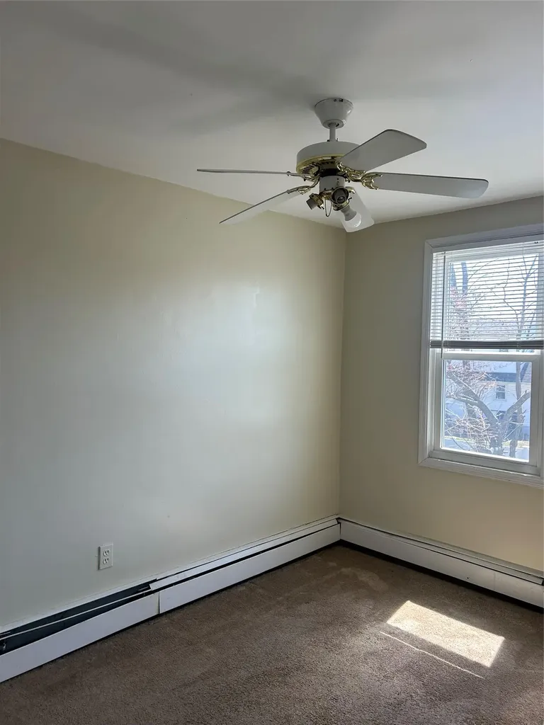 249 39th Street Lindenhurst NY 11757
