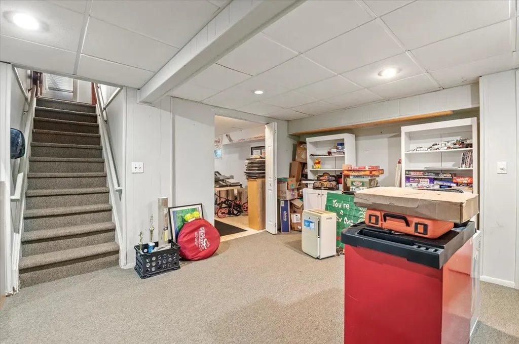 9 Lindquist Lane Deer Park NY 11729