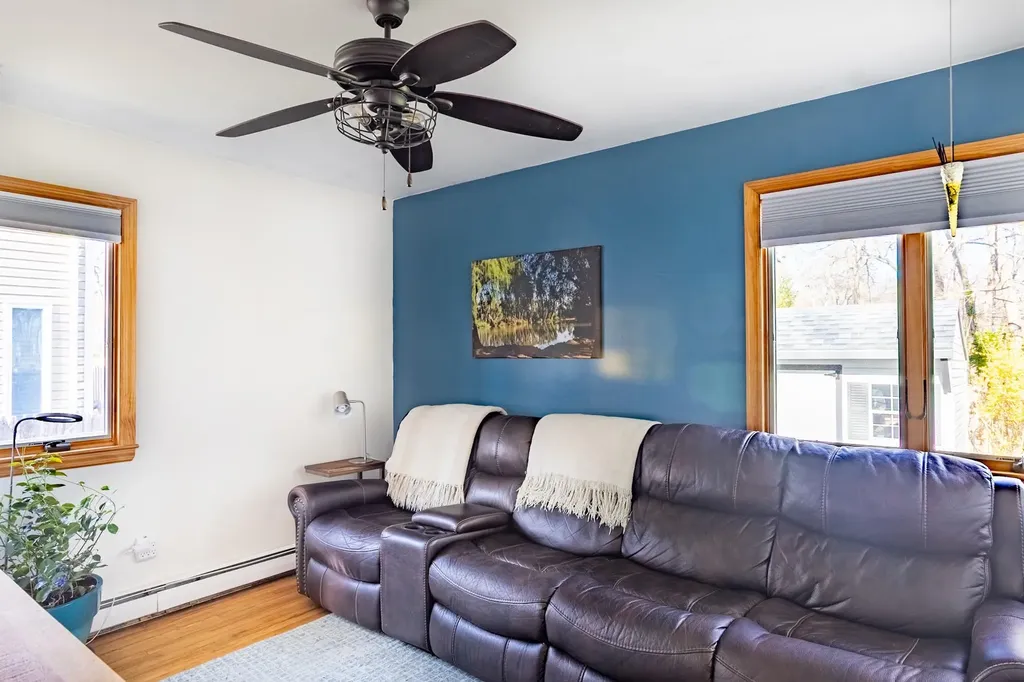 93 Wauwepex Trail Ridge NY 11961