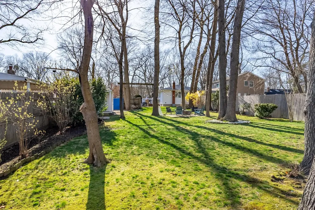 93 Wauwepex Trail Ridge NY 11961
