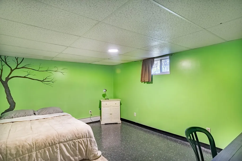 93 Wauwepex Trail Ridge NY 11961