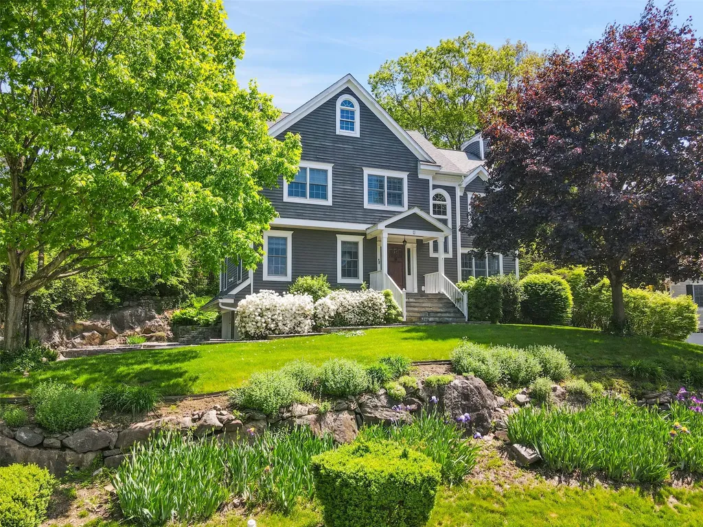 7 Caren Court Mount Kisco NY 10549