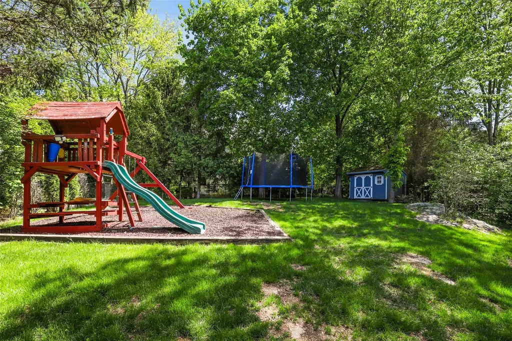 7 Caren Court Mount Kisco NY 10549