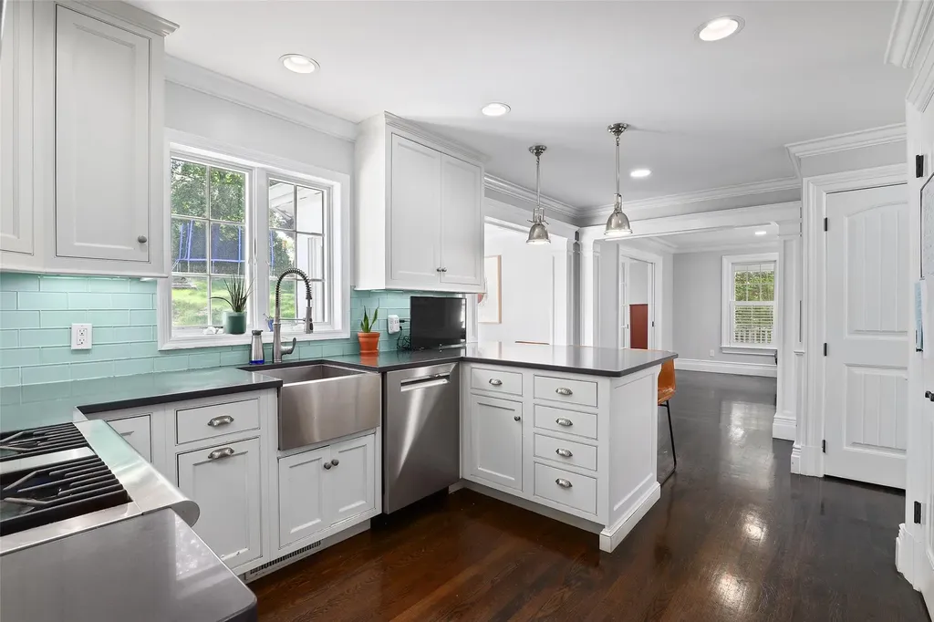 7 Caren Court Mount Kisco NY 10549