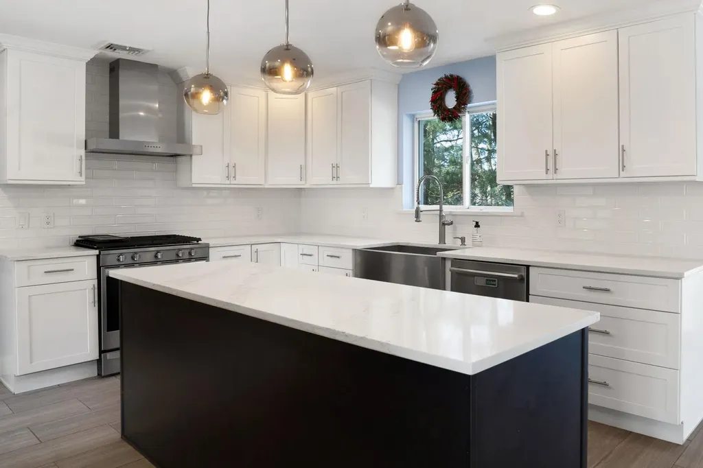 4 Scott Lane Manorville NY 11949