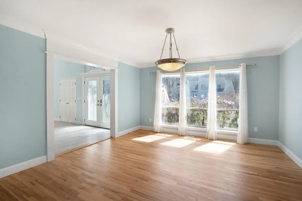 4 Scott Lane Manorville NY 11949