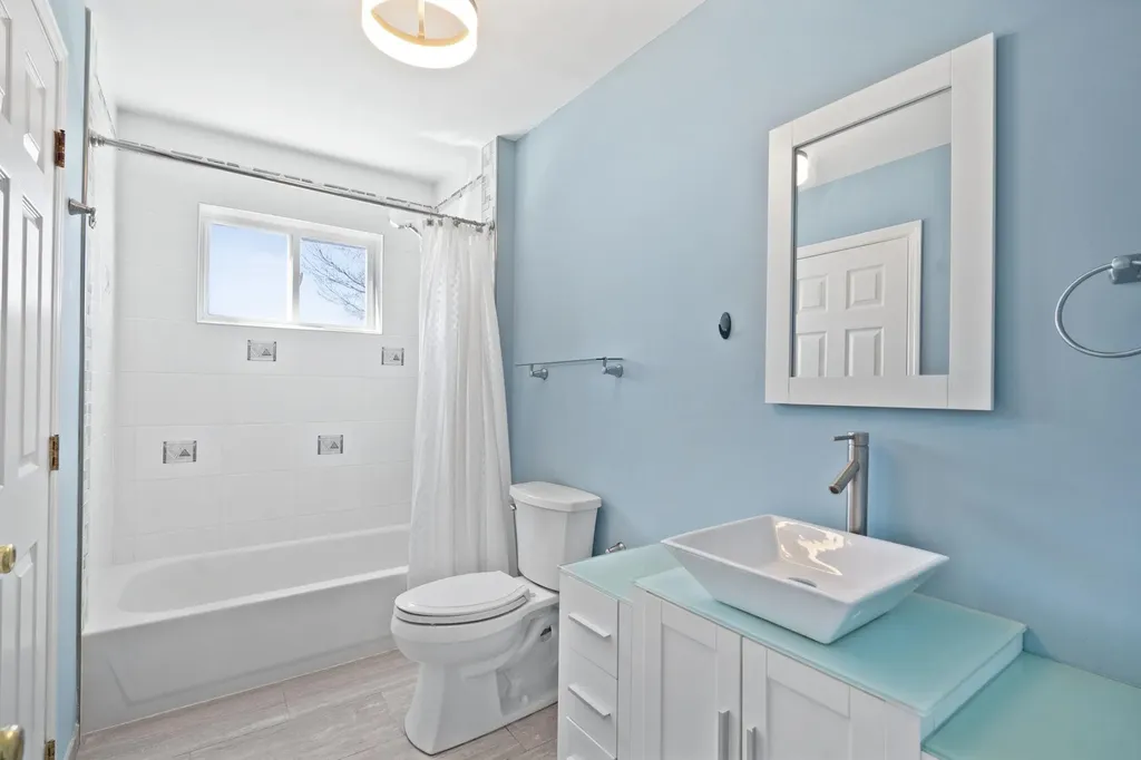 4 Scott Lane Manorville NY 11949