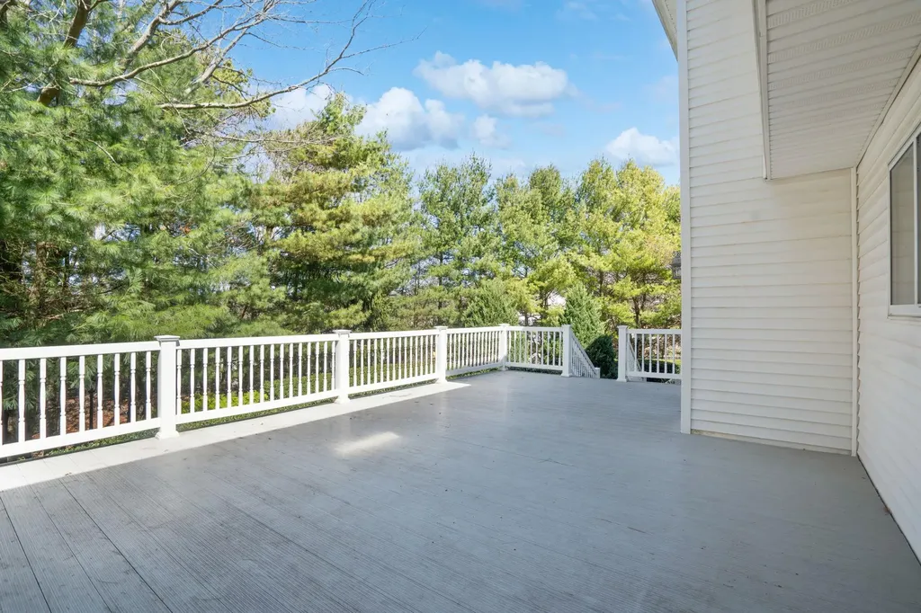 4 Scott Lane Manorville NY 11949