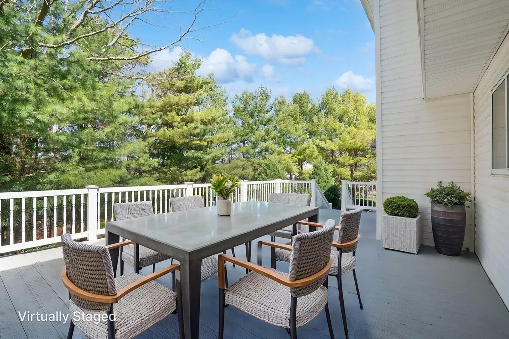 4 Scott Lane Manorville NY 11949