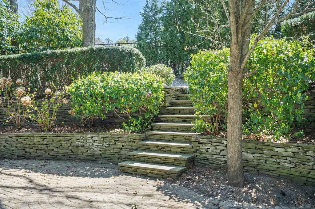 4 Scott Lane Manorville NY 11949