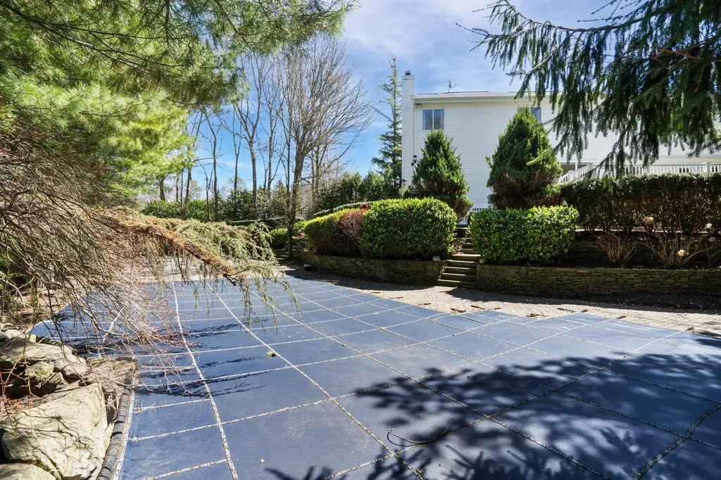 4 Scott Lane Manorville NY 11949