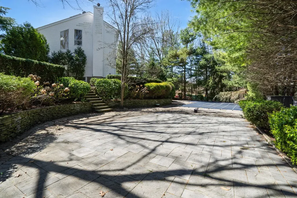 4 Scott Lane Manorville NY 11949