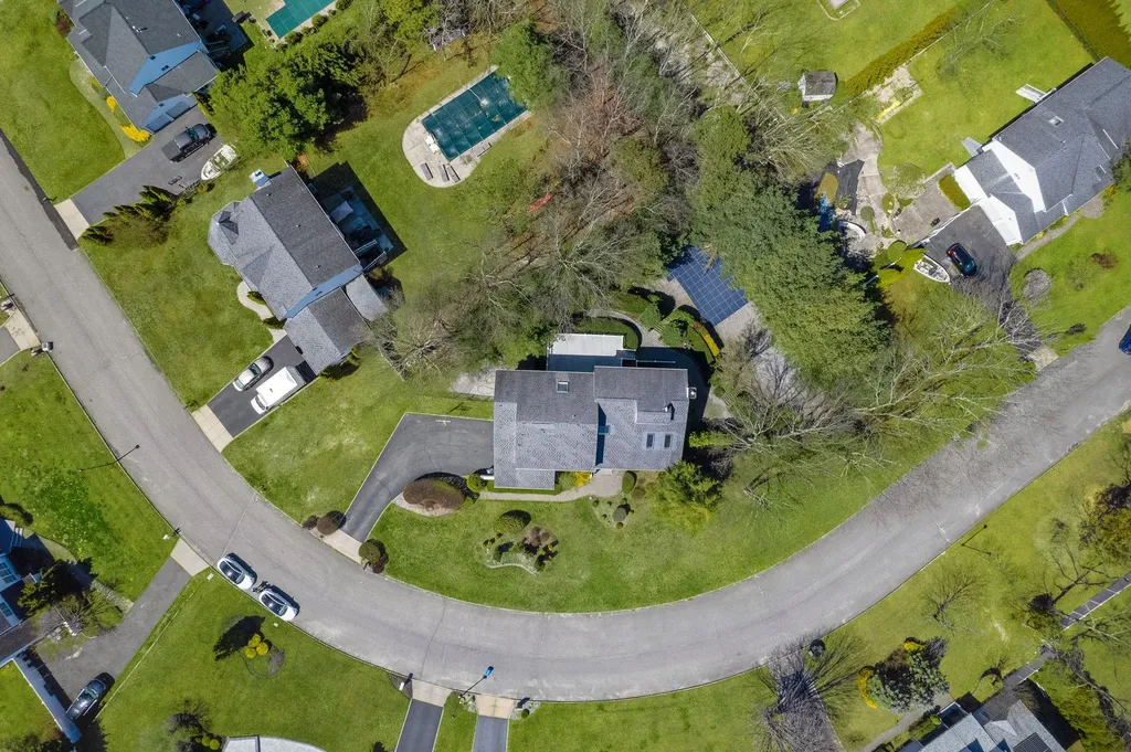 4 Scott Lane Manorville NY 11949