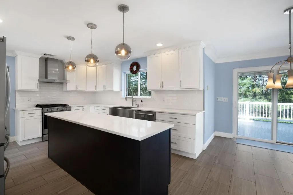 4 Scott Lane Manorville NY 11949
