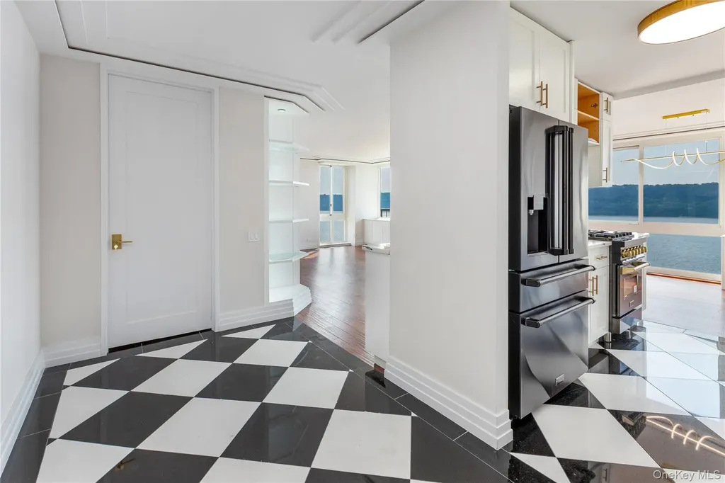 2521 Palisade Avenue Bronx NY 10463