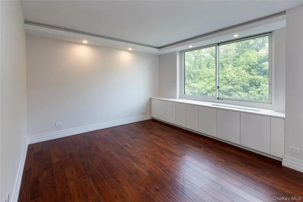 2521 Palisade Avenue Bronx NY 10463