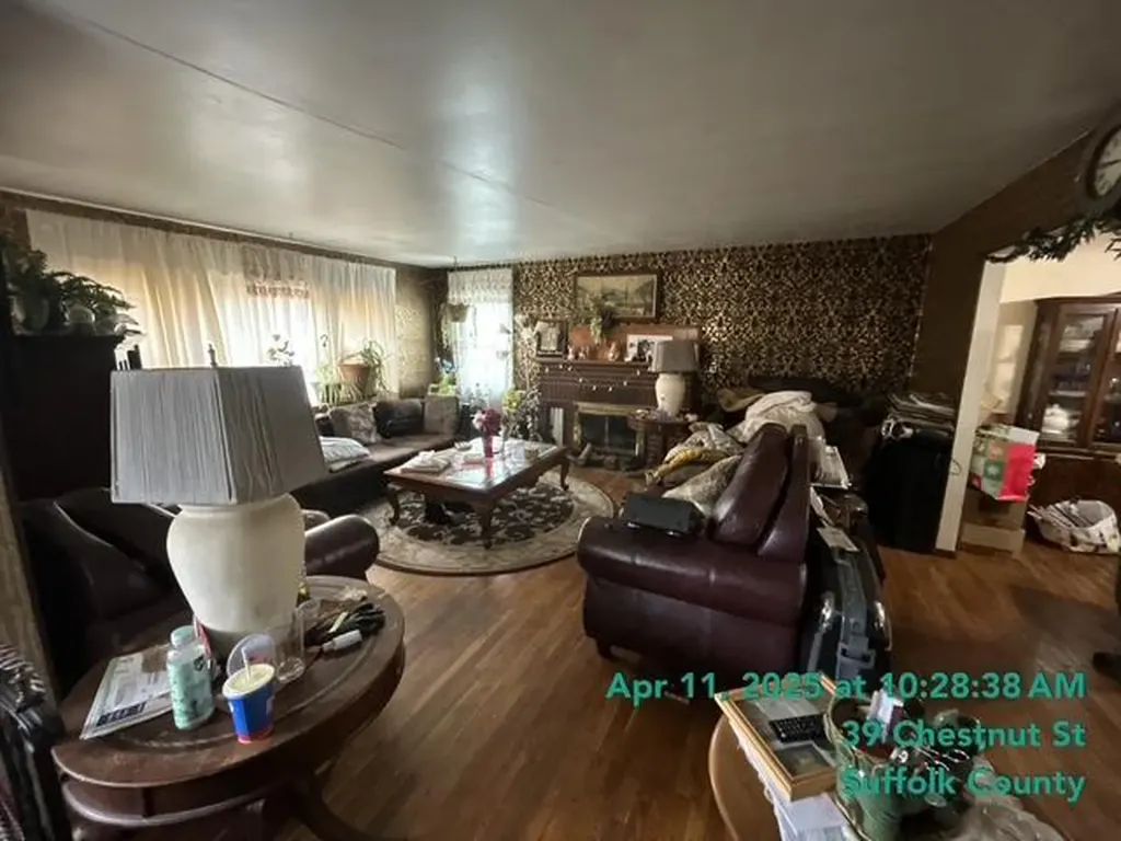 39 Chestnut Street Central Islip NY 11722
