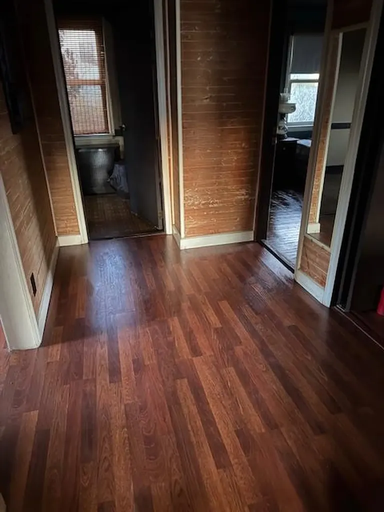 17 W Walnut Street Islip NY 11751
