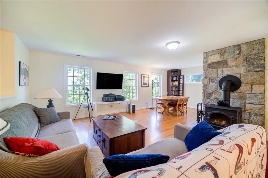 310 Route 9d Beacon NY 12508