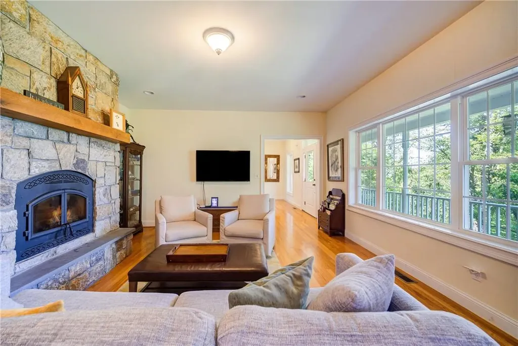 310 Route 9d Beacon NY 12508